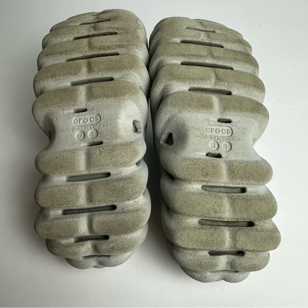 Crocs Echo Slides Junior Size 1 Shoes Gray Grey Outdoor Beach Travel Pool Summer